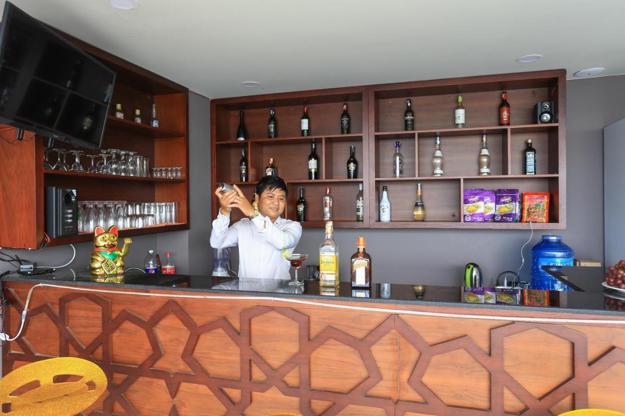 Hacom Galaxy Hotel Фанранг Экстерьер фото